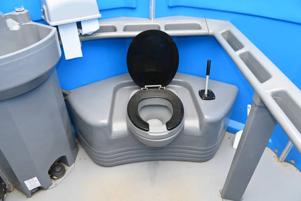 Best Portable bathroom rental  in Durant, IA